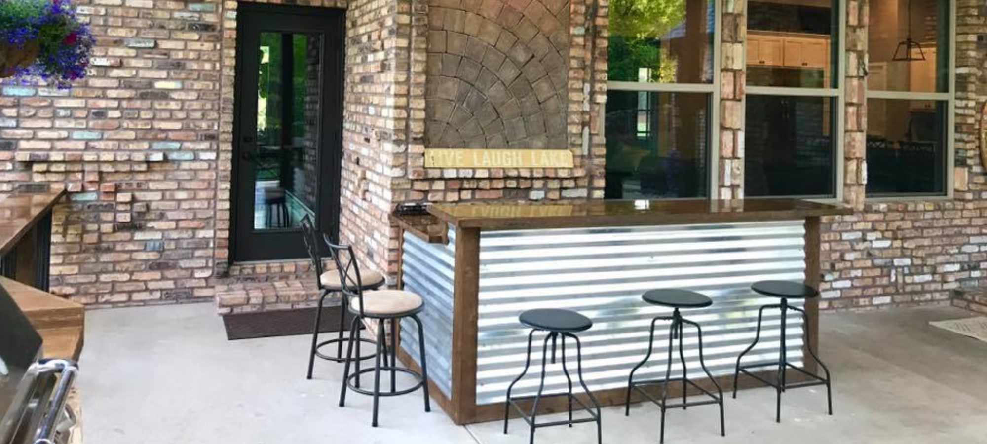 beautiful outdoor kitchen